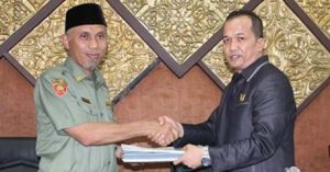 Asrizal dan Mahyeldi
