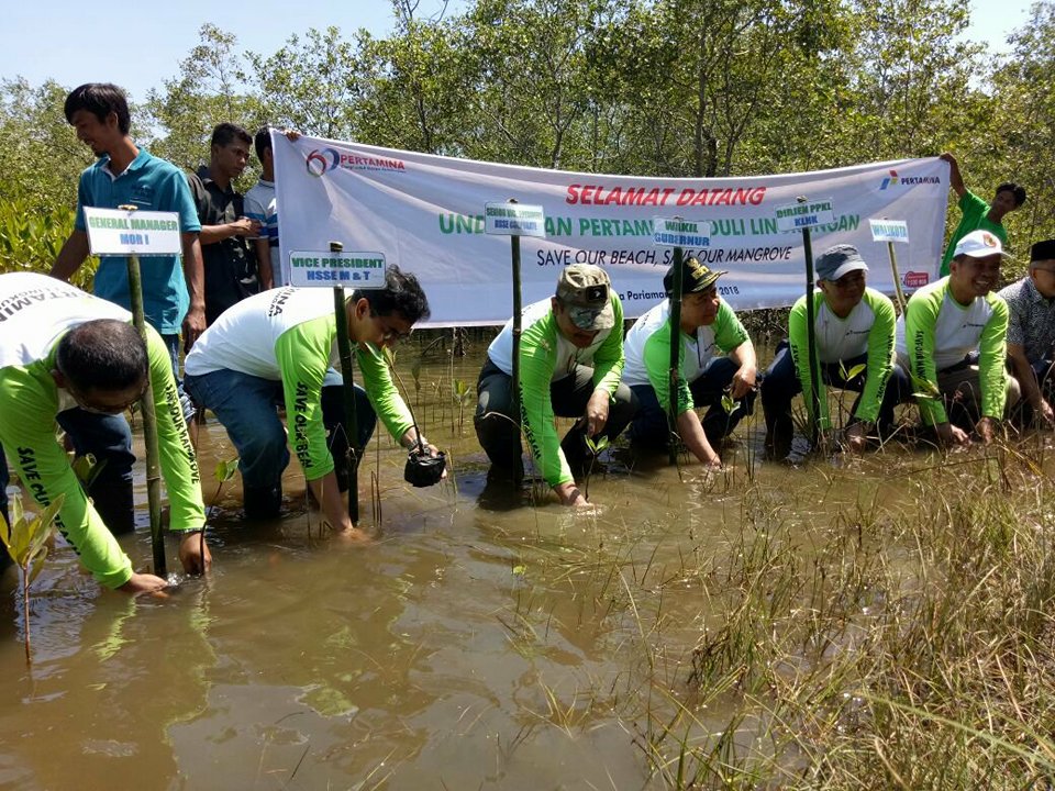 Tugas Helperpertamina Pertamina Peduli Hiswana Bagikan Apd Dan Masker Ke Rs Tugas Saya Itu Mengurusi Manajemennya Music Lyric