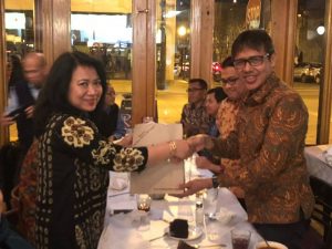 irwan pacik tangan cewek