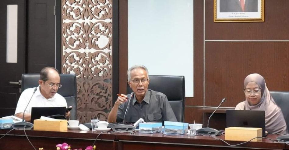 Tim Ahli DPRD Sumbar Rapat Bahas Optimalisasi Peran Perempuan dalam Pembangunan